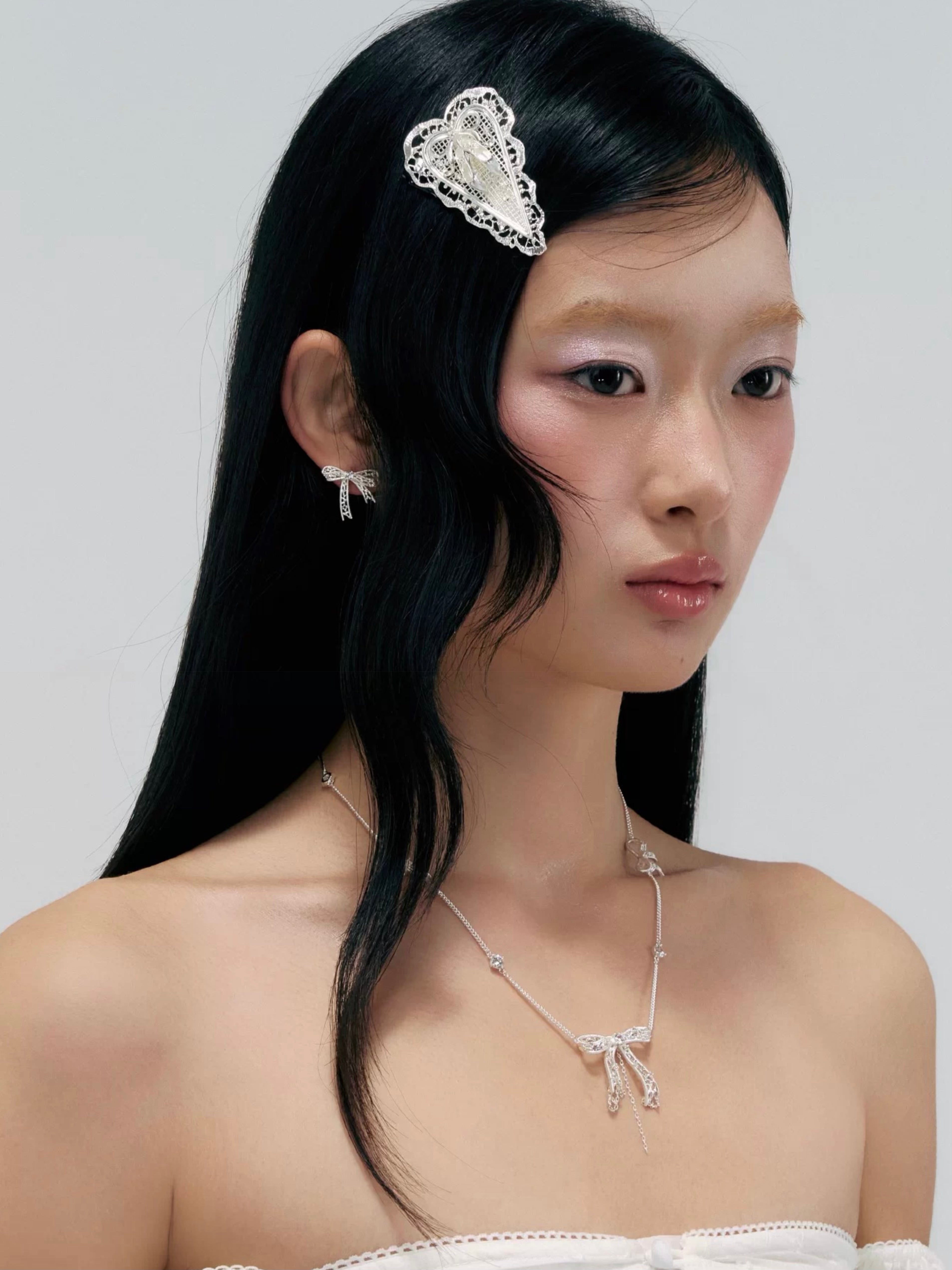 The Lace Hair Clip