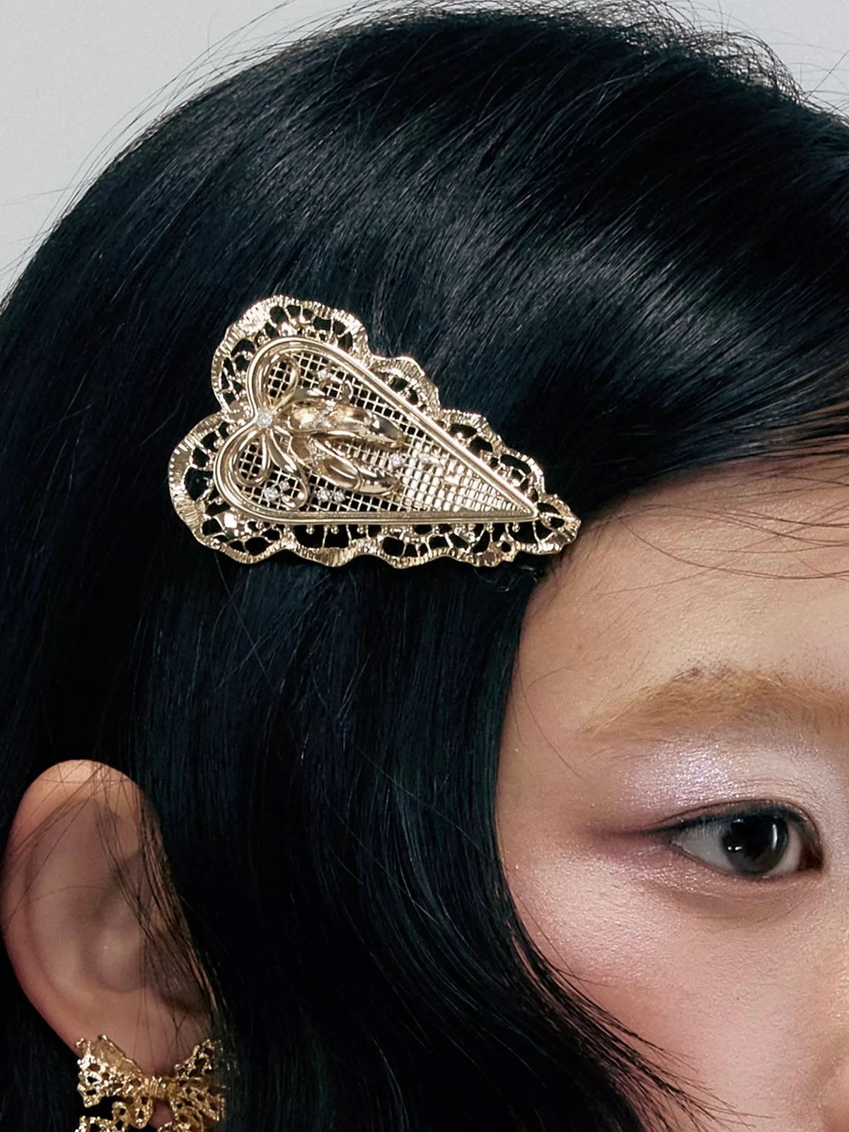 The Lace Hair Clip